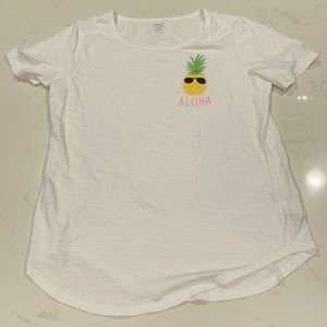 Size M Old Navy Graphic T